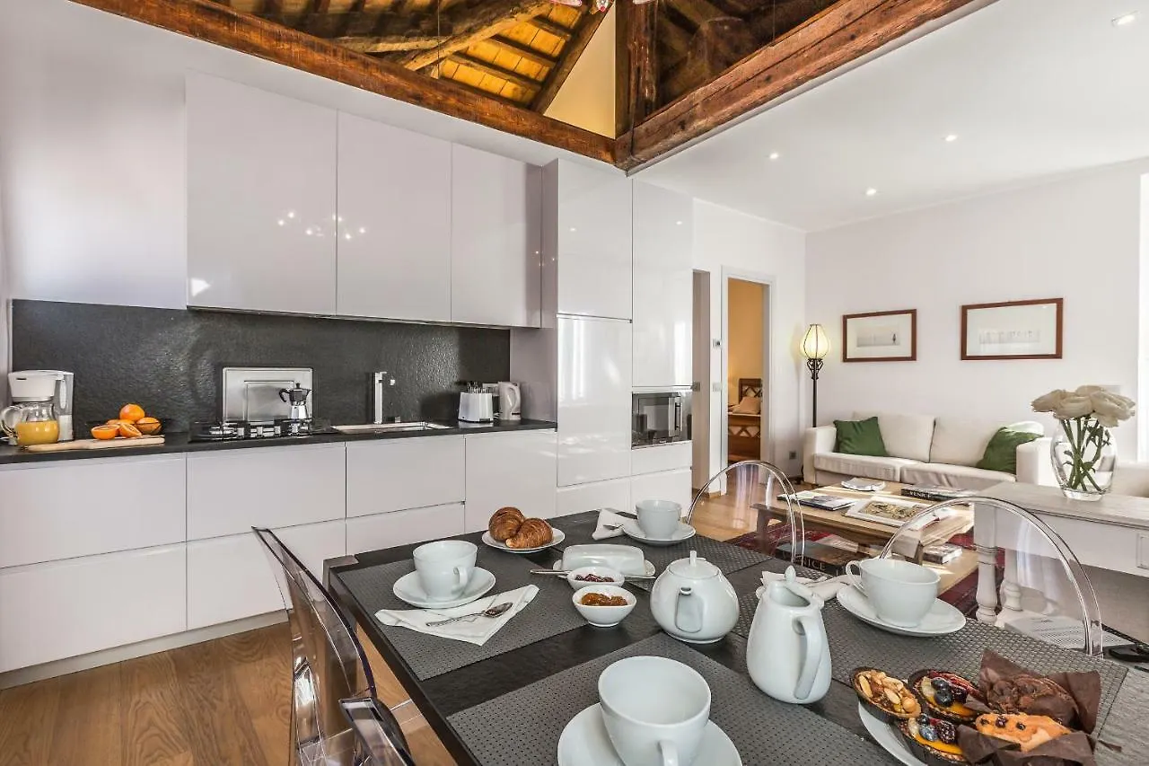 Ca' Meraviglia Canal View Apartment Venice 0*,