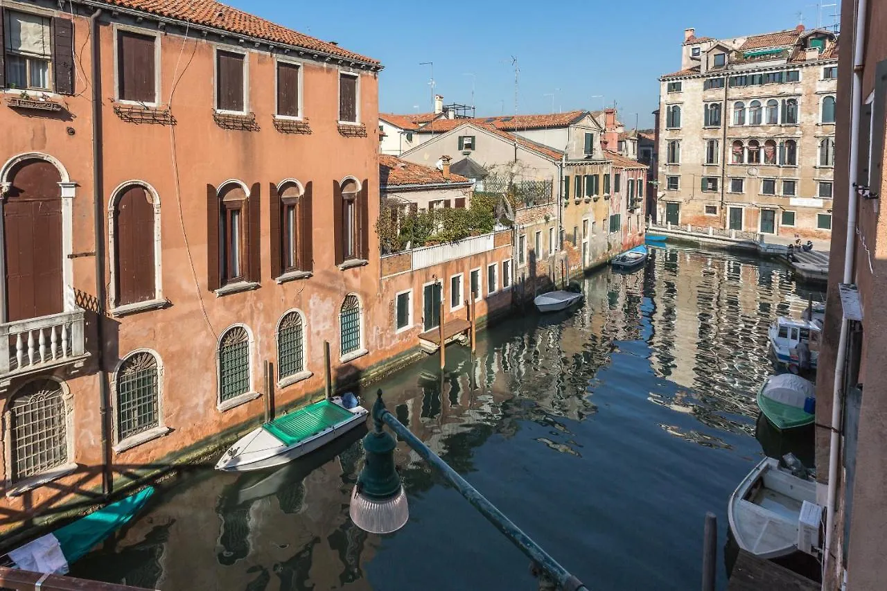 Ca' Meraviglia Canal View Apartment Venice 0*,  Italy